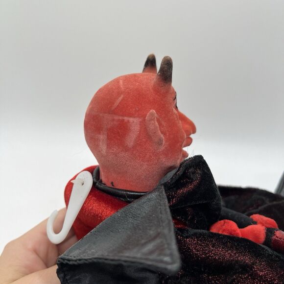 Folkmanis Red Devil Hand Puppet W/ Tags Pitchfork Vintage Halloween - Picture 3 of 13
